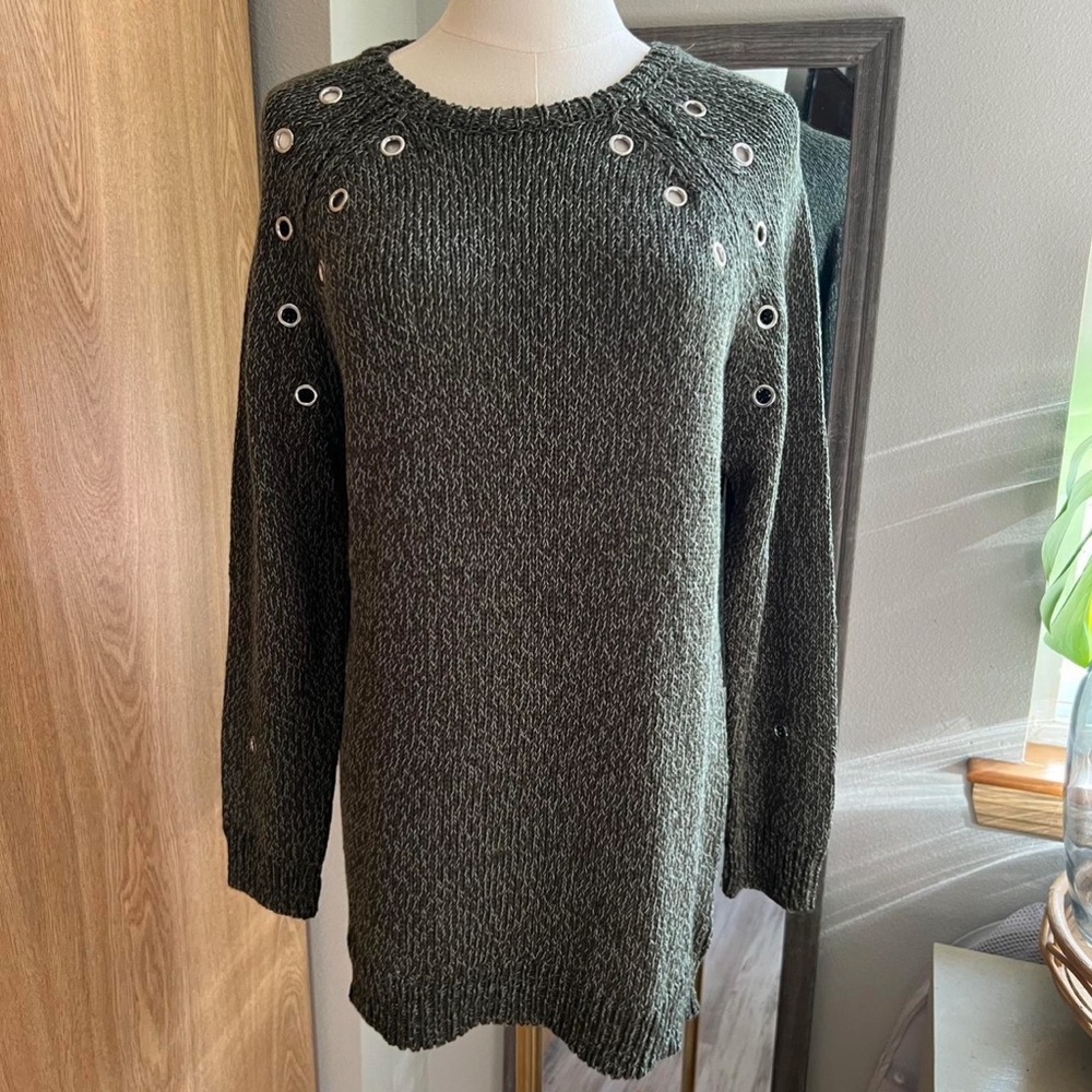 Green Crew Neck Sweater with Textured Knit